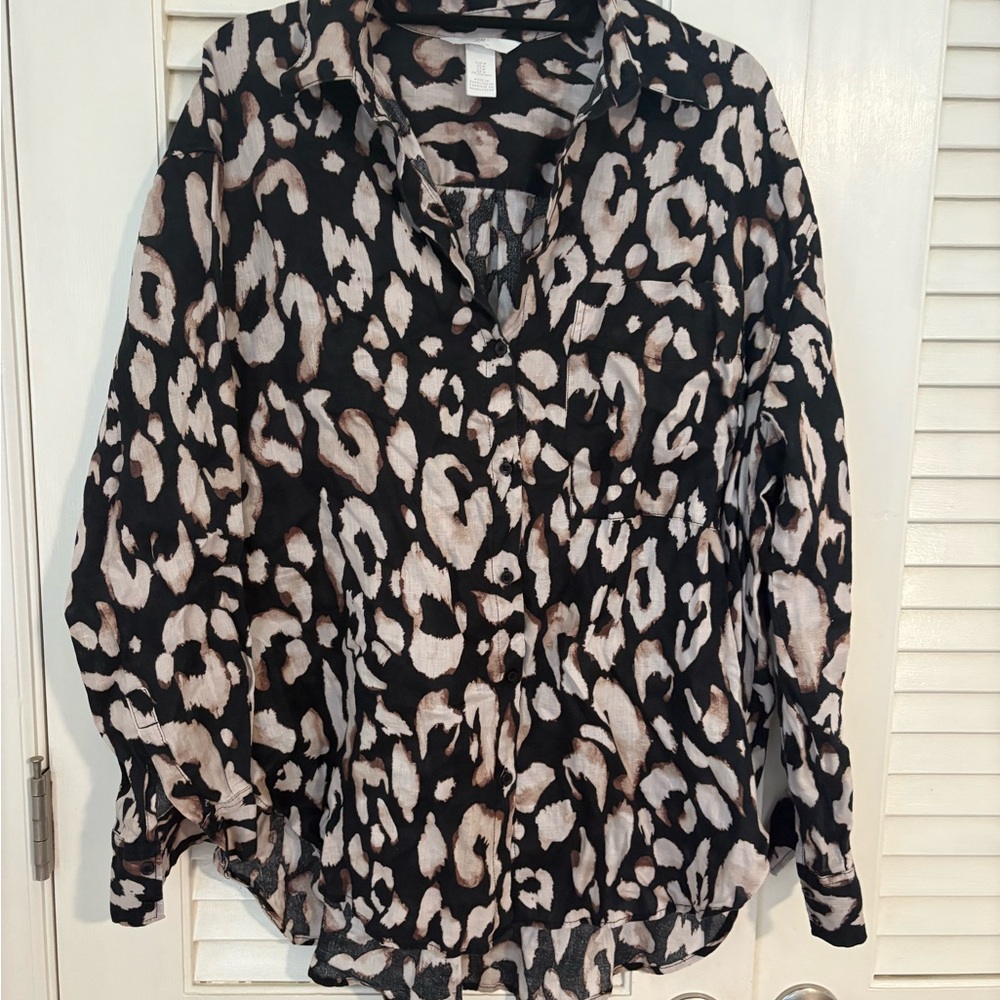 H&M Black and White Oversized Button Down Shirt